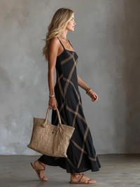 Victoria – Vestido geométrico negro y camel